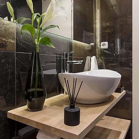 Imperial - Luxury Living Apartment